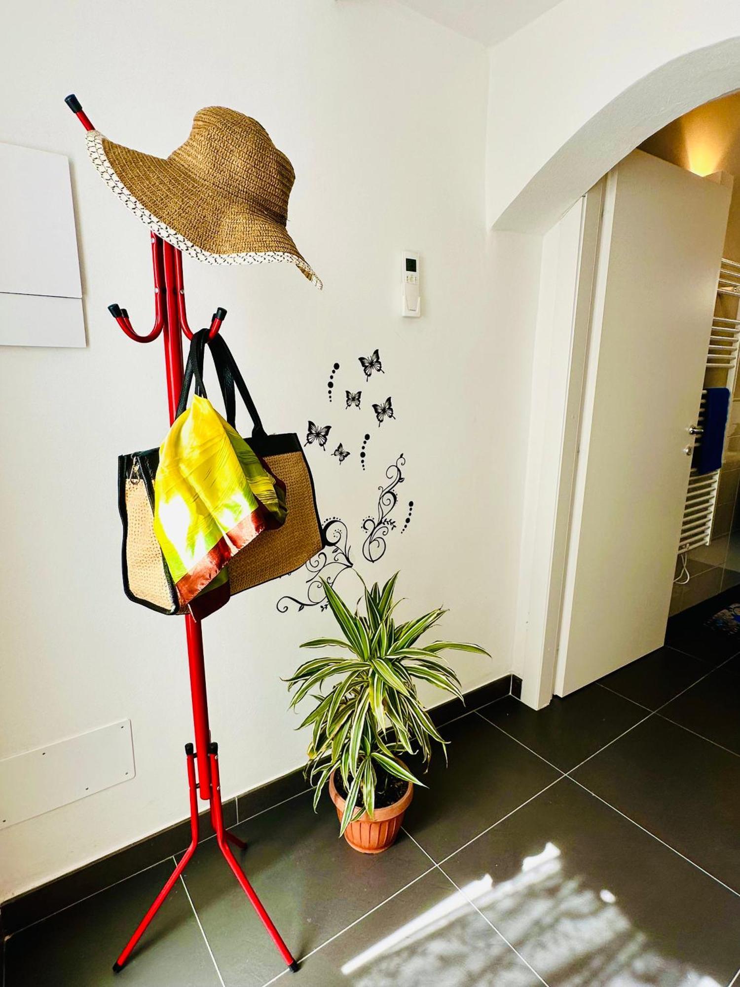 Butterfly House Apartment Специя Екстериор снимка